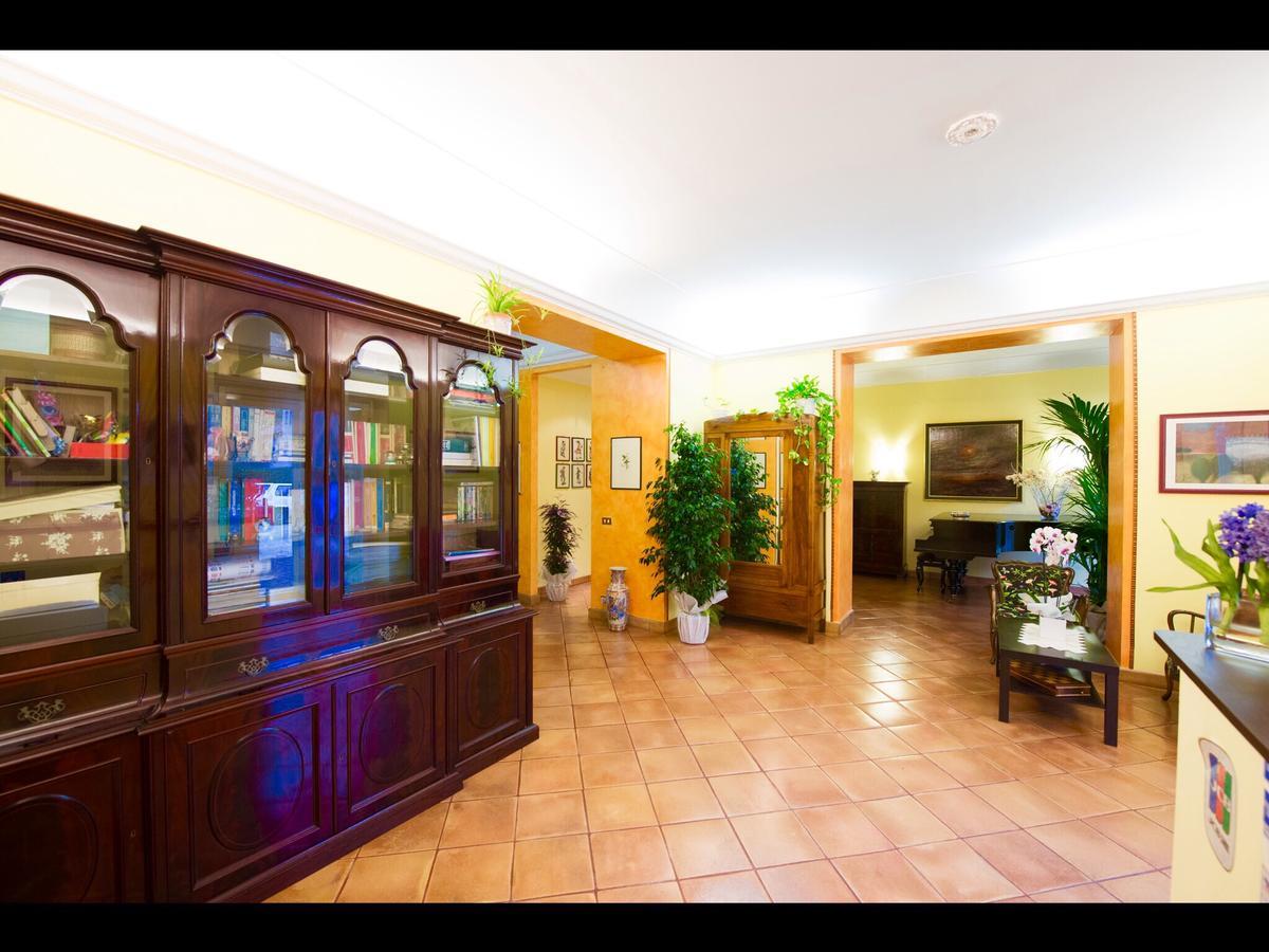 Borgo Dei Castelli Hotel Grottaferrata Exterior photo