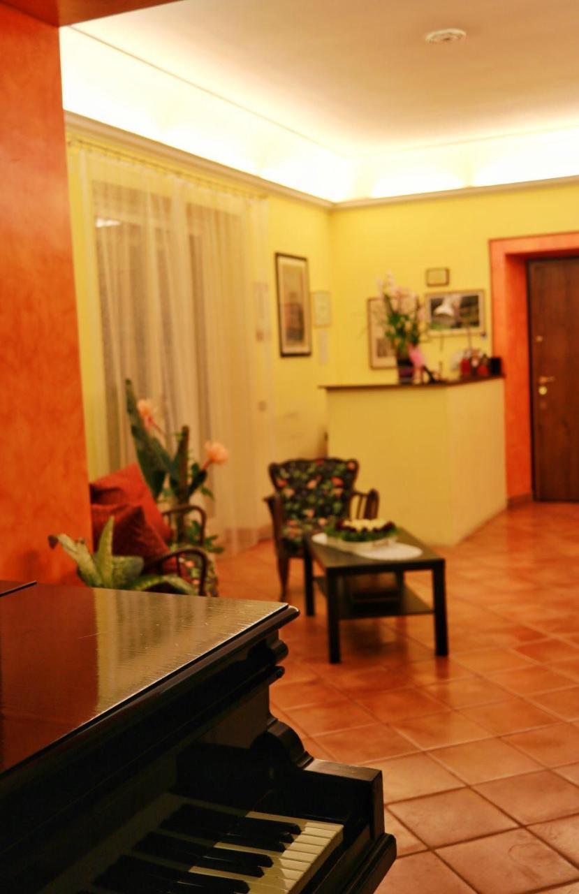 Borgo Dei Castelli Hotel Grottaferrata Exterior photo